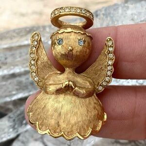 Vintage Signed Act II Angel Halo Rhinestones Gold Brooch Christmas Holiday Pin